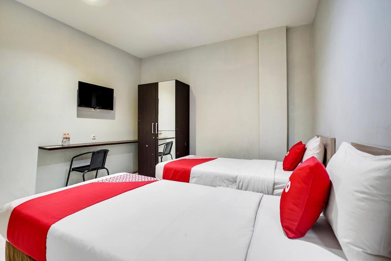 Reddoorz @ Pelajar Pejuang 3 Hotel Bandung Exterior photo