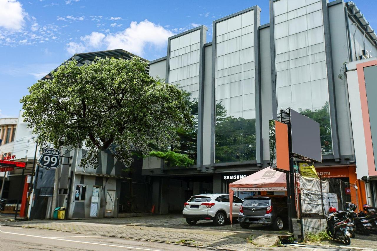 Reddoorz @ Pelajar Pejuang 3 Hotel Bandung Exterior photo