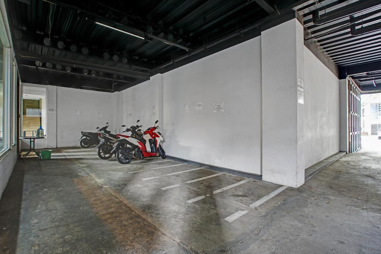 Reddoorz @ Pelajar Pejuang 3 Hotel Bandung Exterior photo
