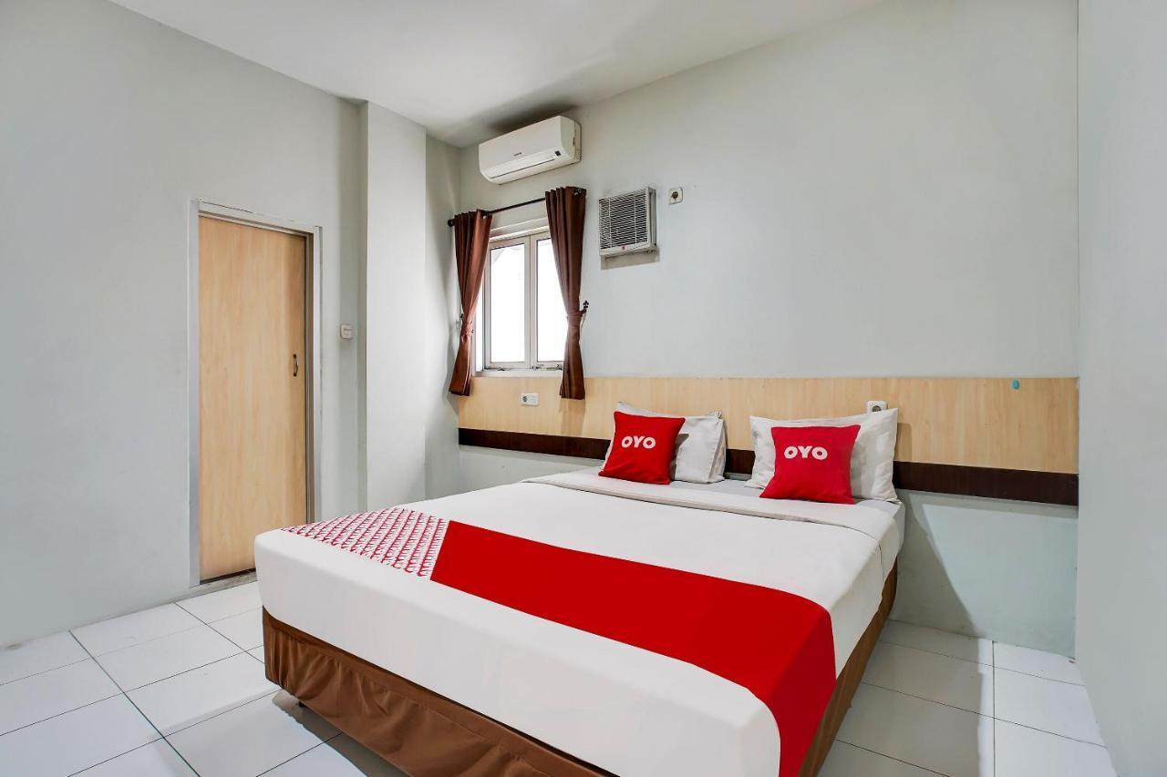 Reddoorz @ Pelajar Pejuang 3 Hotel Bandung Exterior photo