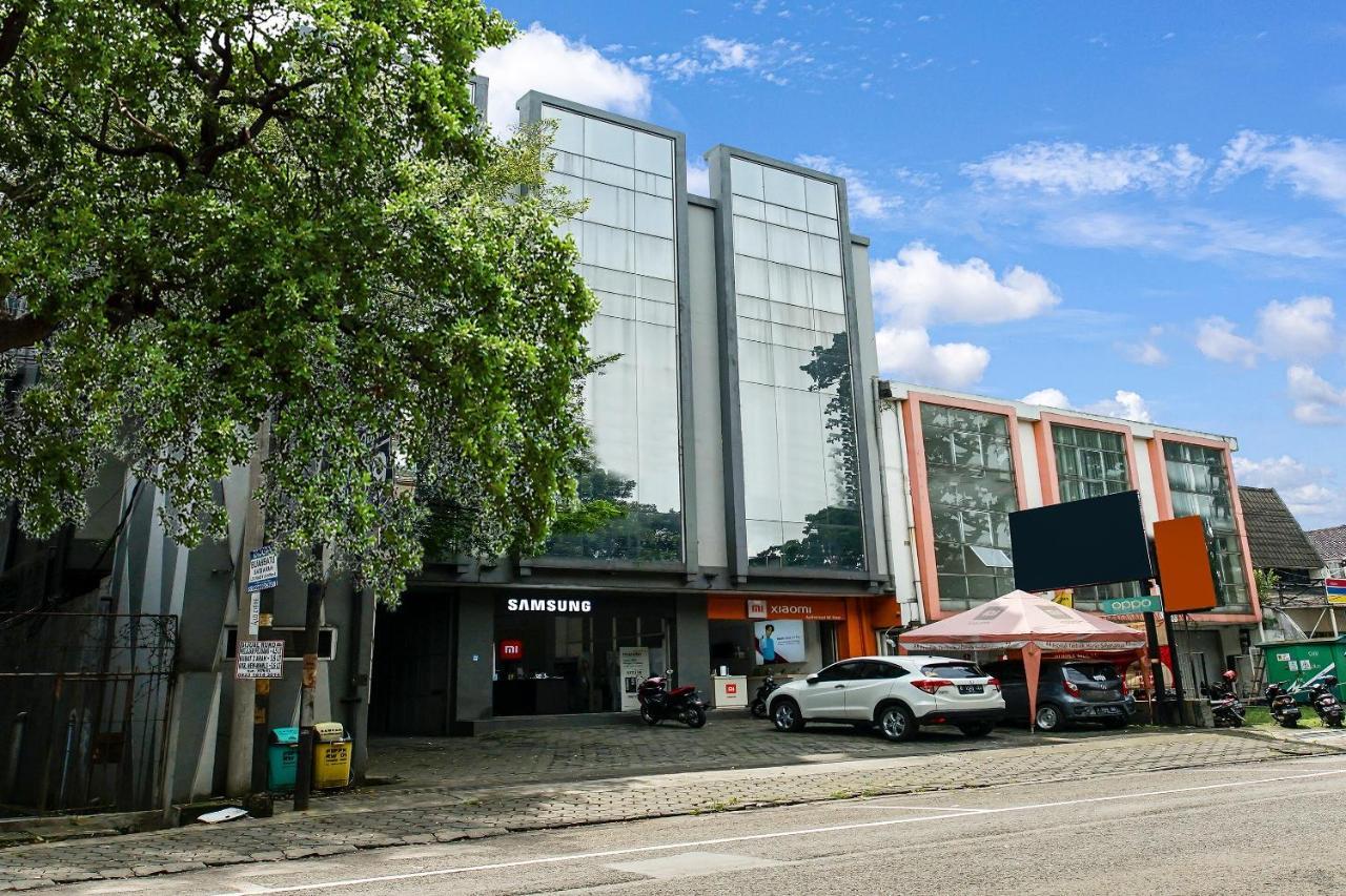 Reddoorz @ Pelajar Pejuang 3 Hotel Bandung Exterior photo
