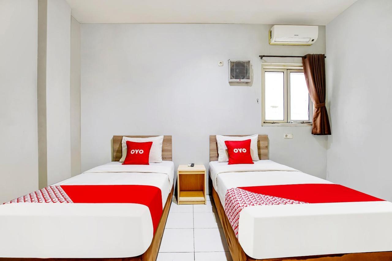 Reddoorz @ Pelajar Pejuang 3 Hotel Bandung Exterior photo
