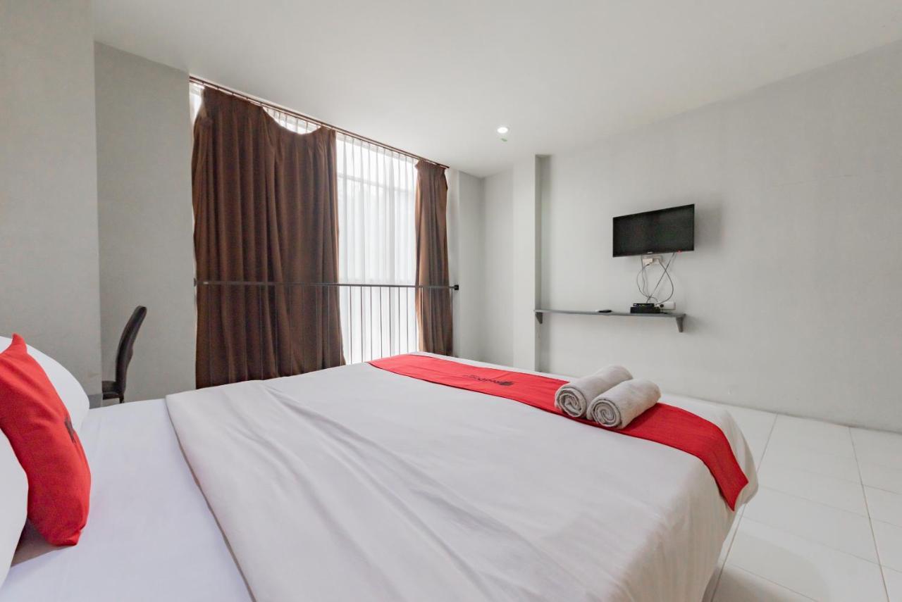 Reddoorz @ Pelajar Pejuang 3 Hotel Bandung Exterior photo