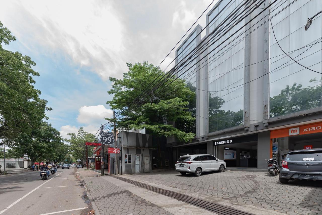 Reddoorz @ Pelajar Pejuang 3 Hotel Bandung Exterior photo