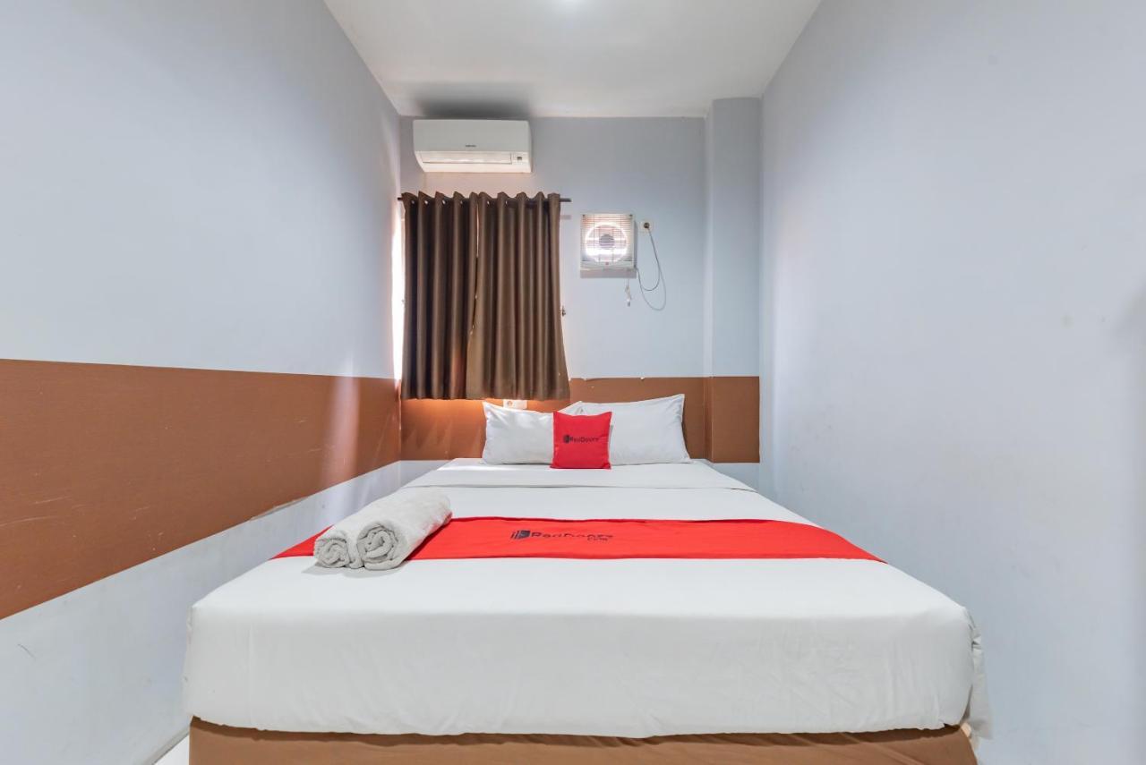 Reddoorz @ Pelajar Pejuang 3 Hotel Bandung Exterior photo