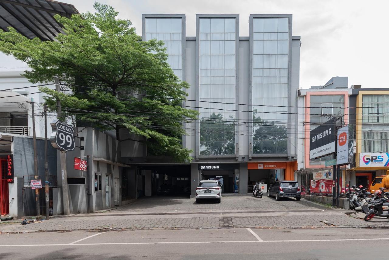 Reddoorz @ Pelajar Pejuang 3 Hotel Bandung Exterior photo